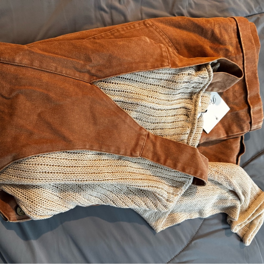 DONATED Golden Rays Drop Shoulder Top - Beige - Picture 3 of 8